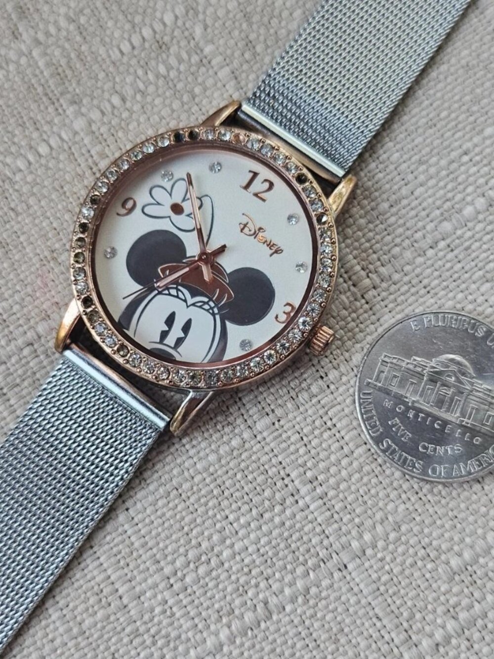 Minnie Mouse Disney Ladies Wristwatch Silver Tone Metal Mesh Strap Analog Watch - Picture 7 of 10